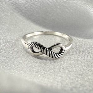 925 Sterling Silver Infinity Rope Ring w/ polishing cloth Size 6 NEW